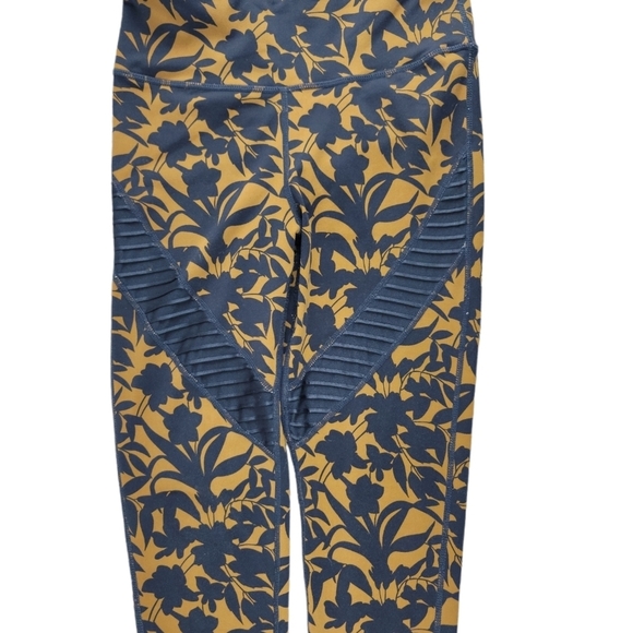 MONO B Floral Leggins - Picture 4 of 8